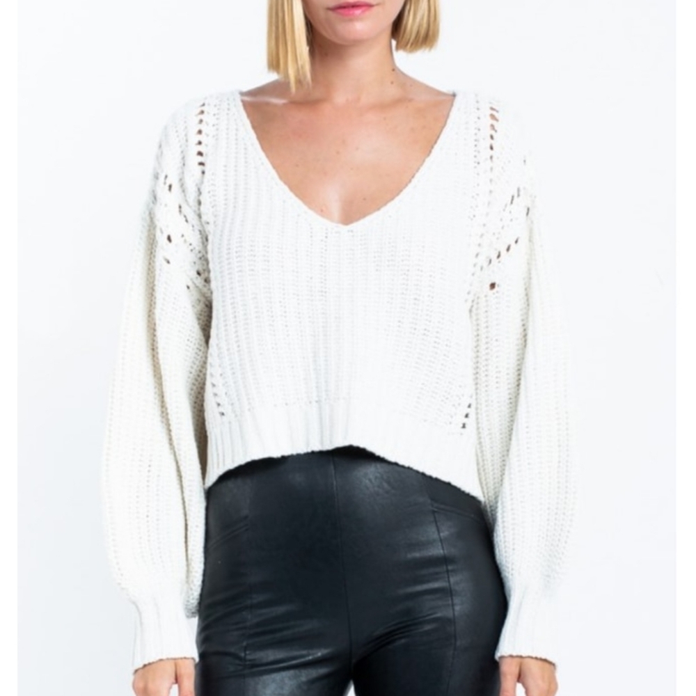 Skylar & Madison Amy white cropped sweater